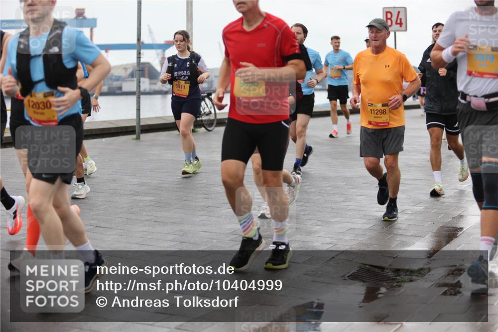 13.09.2026 - Kiel Lauf Andreas Tolksdorf http://msf.ph/oto/10404999 13.09.2026 11:06:11 Kiellinie 12030, 900, 5411, 4, 38, 11298, 7979 meine-sportfotos.de