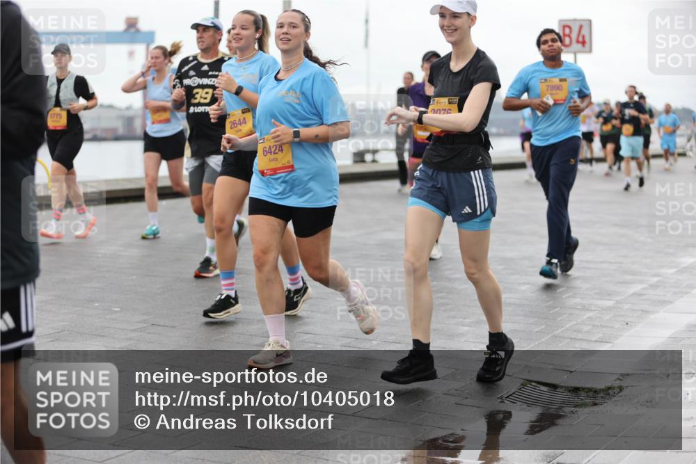 13.09.2026 - Kiel Lauf Andreas Tolksdorf http://msf.ph/oto/10405018 13.09.2026 11:06:14 Kiellinie 8775, 39, 2644, 6424, 39, 2076, 7890, 84 meine-sportfotos.de