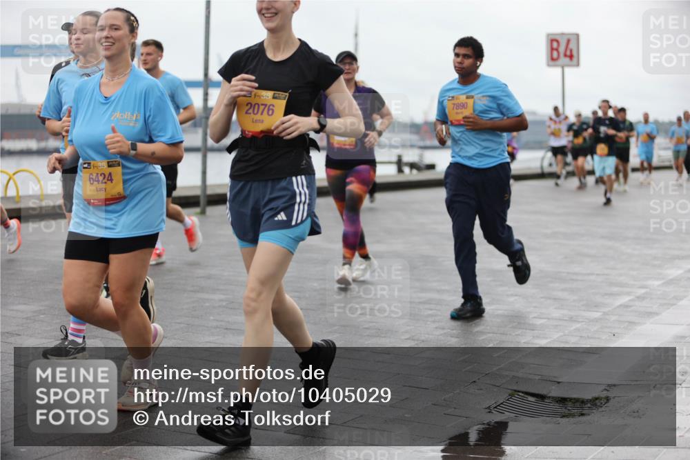 13.09.2026 - Kiel Lauf Andreas Tolksdorf http://msf.ph/oto/10405029 13.09.2026 11:06:15 Kiellinie 38, 6424, 2076, 7890, 4 meine-sportfotos.de