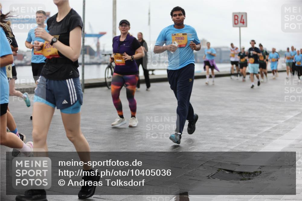 13.09.2026 - Kiel Lauf Andreas Tolksdorf http://msf.ph/oto/10405036 13.09.2026 11:06:15 Kiellinie 10560, 7890, 4 meine-sportfotos.de