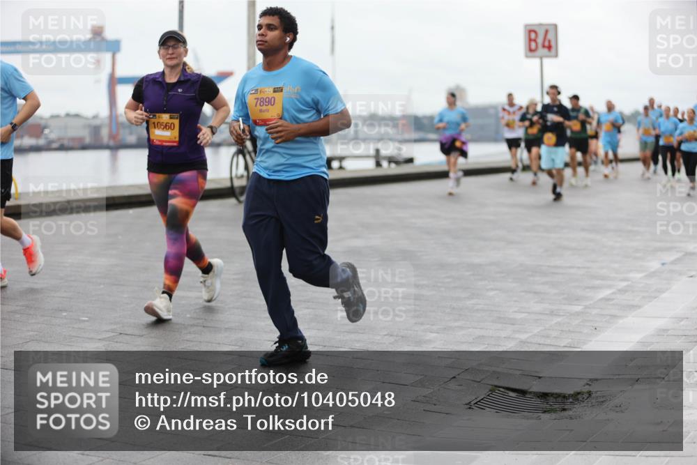 13.09.2026 - Kiel Lauf Andreas Tolksdorf http://msf.ph/oto/10405048 13.09.2026 11:06:16 Kiellinie 10560, 39, 7890, 4 meine-sportfotos.de