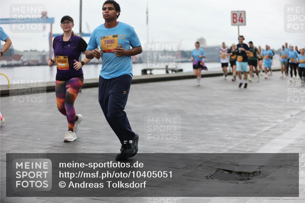 13.09.2026 - Kiel Lauf Andreas Tolksdorf http://msf.ph/oto/10405051 13.09.2026 11:06:16 Kiellinie 10560, 38, 7890, 4 meine-sportfotos.de