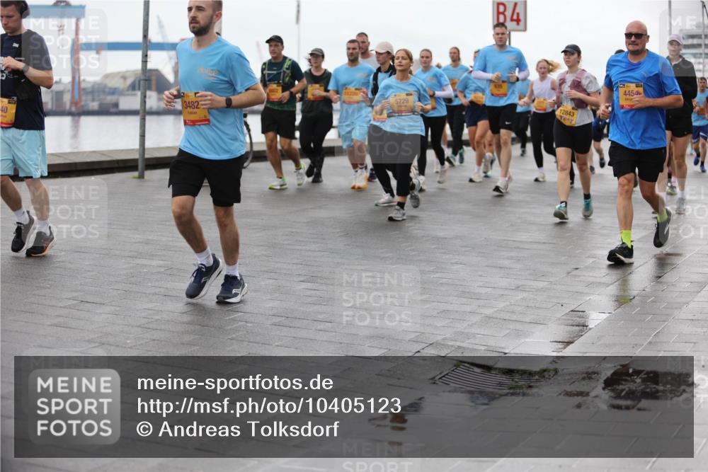 13.09.2026 - Kiel Lauf Andreas Tolksdorf http://msf.ph/oto/10405123 13.09.2026 11:06:21 Kiellinie 40, 3482, 4, 5729, 12843, 4454 meine-sportfotos.de