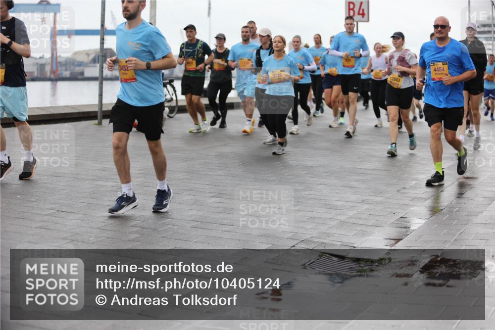 13.09.2026 - Kiel Lauf Andreas Tolksdorf http://msf.ph/oto/10405124 13.09.2026 11:06:21 Kiellinie 1172, 5729, 3482, 4, 39, 12843, 4454 meine-sportfotos.de