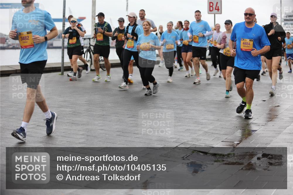 13.09.2026 - Kiel Lauf Andreas Tolksdorf http://msf.ph/oto/10405135 13.09.2026 11:06:21 Kiellinie 3482, 8802, 9746, 5729, 4, 128, 4454 meine-sportfotos.de