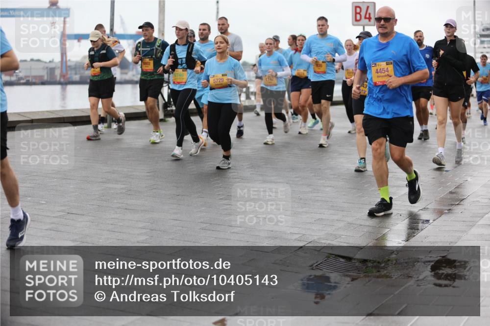 13.09.2026 - Kiel Lauf Andreas Tolksdorf http://msf.ph/oto/10405143 13.09.2026 11:06:22 Kiellinie 8802, 9746, 5729, 1742, 4, 2377, 4454 meine-sportfotos.de