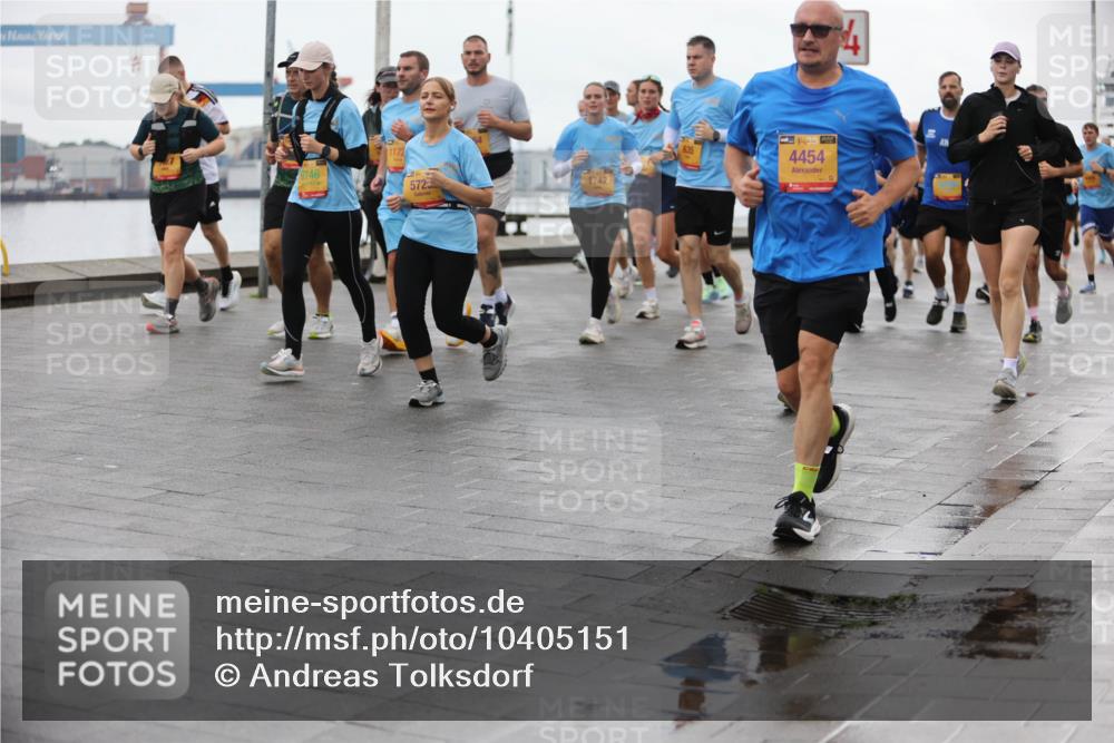 13.09.2026 - Kiel Lauf Andreas Tolksdorf http://msf.ph/oto/10405151 13.09.2026 11:06:22 Kiellinie 9746, 1172, 572, 38, 4454 meine-sportfotos.de