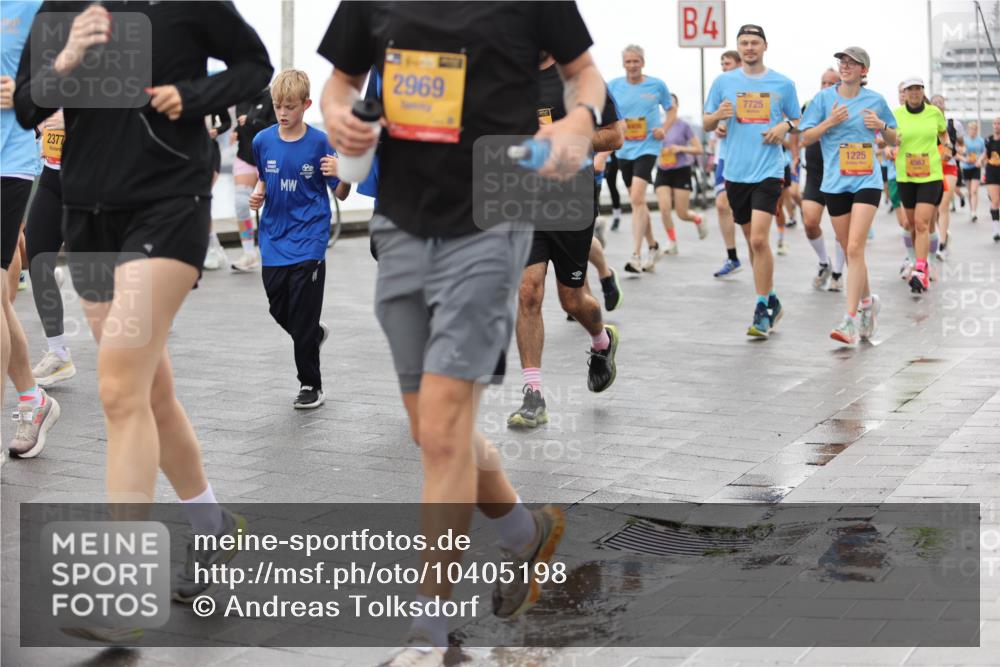 13.09.2026 - Kiel Lauf Andreas Tolksdorf http://msf.ph/oto/10405198 13.09.2026 11:06:25 Kiellinie 2377, 2969, 4, 7725, 1225, 4583 meine-sportfotos.de