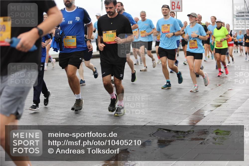 13.09.2026 - Kiel Lauf Andreas Tolksdorf http://msf.ph/oto/10405210 13.09.2026 11:06:26 Kiellinie 59, 139, 39, 7160, 7725, 4, 1225, 4563 meine-sportfotos.de