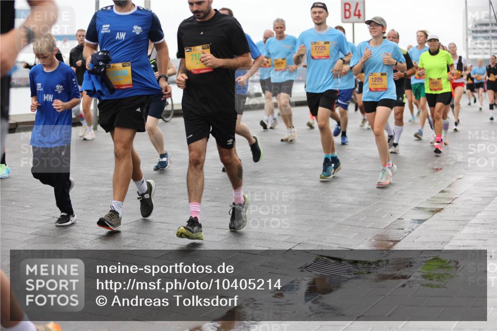 13.09.2026 - Kiel Lauf Andreas Tolksdorf http://msf.ph/oto/10405214 13.09.2026 11:06:26 Kiellinie 38, 716, 4406, 7725, 4, 1225, 4563 meine-sportfotos.de