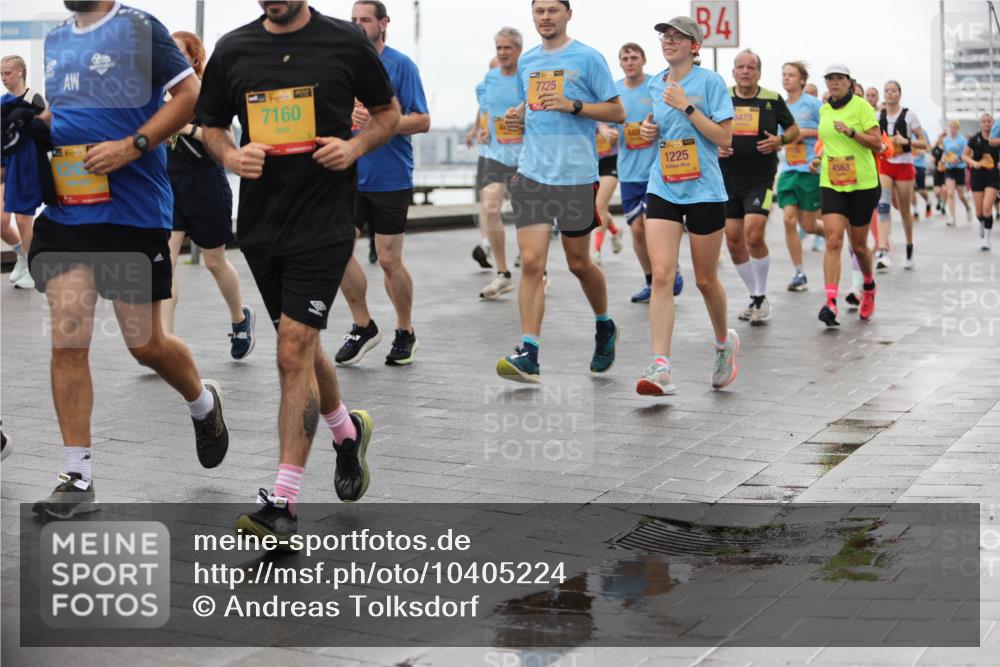 13.09.2026 - Kiel Lauf Andreas Tolksdorf http://msf.ph/oto/10405224 13.09.2026 11:06:26 Kiellinie 7160, 7725, 21439, 1225, 84, 8473, 4563 meine-sportfotos.de