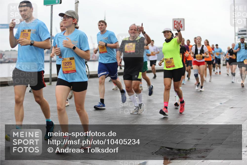 13.09.2026 - Kiel Lauf Andreas Tolksdorf http://msf.ph/oto/10405234 13.09.2026 11:06:28 Kiellinie 7725, 39, 1225, 4405, 6473, 4563 meine-sportfotos.de
