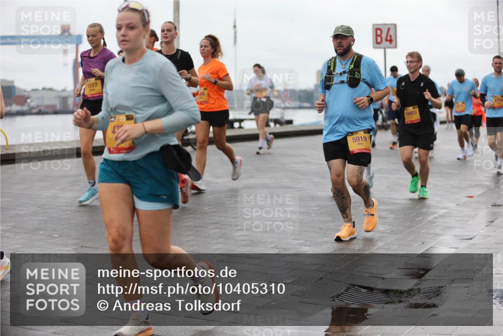 13.09.2026 - Kiel Lauf Andreas Tolksdorf http://msf.ph/oto/10405310 13.09.2026 11:06:32 Kiellinie 1017, 4, 5919, 10403, 2294 meine-sportfotos.de