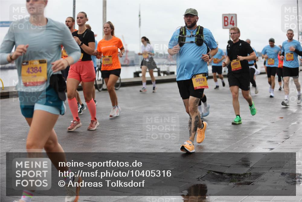13.09.2026 - Kiel Lauf Andreas Tolksdorf http://msf.ph/oto/10405316 13.09.2026 11:06:32 Kiellinie 4384, 4996, 4, 39, 5919, 10403, 2294 meine-sportfotos.de