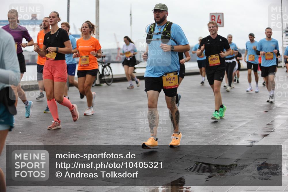 13.09.2026 - Kiel Lauf Andreas Tolksdorf http://msf.ph/oto/10405321 13.09.2026 11:06:32 Kiellinie 4996, 5919, 4, 10403, 2294 meine-sportfotos.de