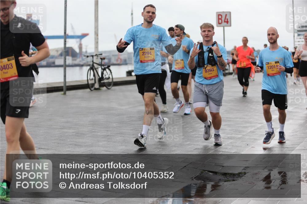13.09.2026 - Kiel Lauf Andreas Tolksdorf http://msf.ph/oto/10405352 13.09.2026 11:06:35 Kiellinie 438, 0403, 38, 2294, 4472, 9393, 4, 1, 38, 12014 meine-sportfotos.de