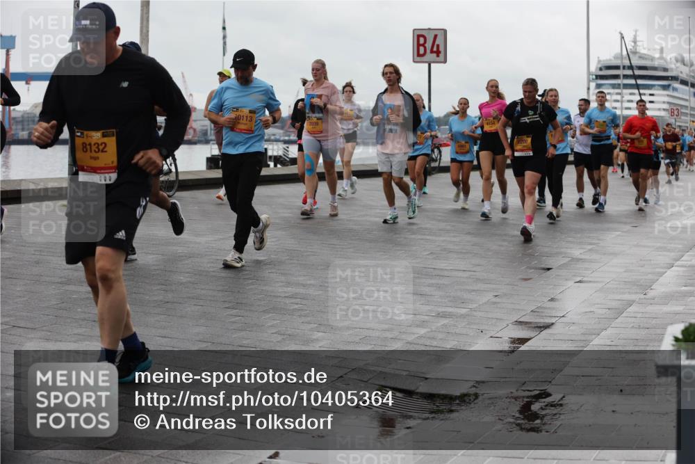 13.09.2026 - Kiel Lauf Andreas Tolksdorf http://msf.ph/oto/10405364 13.09.2026 11:06:49 Kiellinie 8132, 800, 10113, 7039, 4, 4154, 2200, 3 meine-sportfotos.de