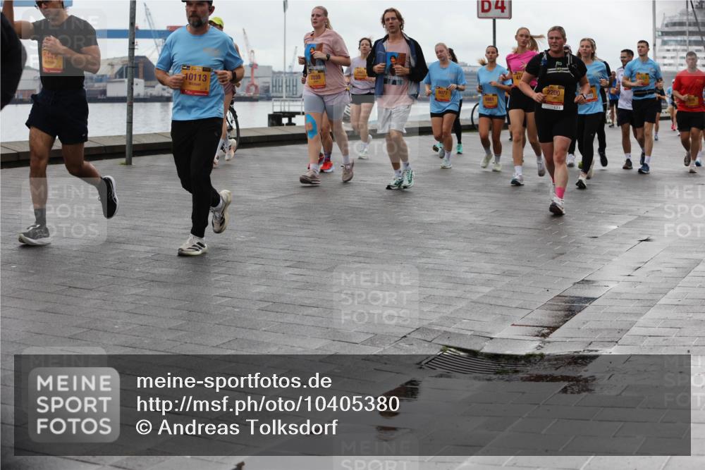 13.09.2026 - Kiel Lauf Andreas Tolksdorf http://msf.ph/oto/10405380 13.09.2026 11:06:49 Kiellinie 6442, 10113, 4, 7039, 41, 2200 meine-sportfotos.de