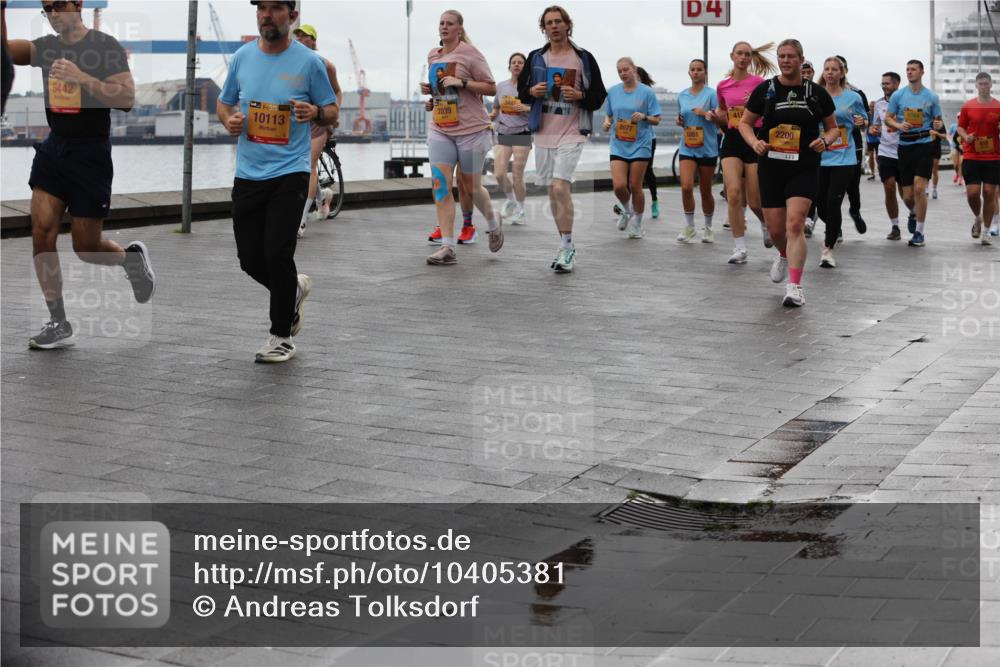 13.09.2026 - Kiel Lauf Andreas Tolksdorf http://msf.ph/oto/10405381 13.09.2026 11:06:49 Kiellinie 6442, 38, 10113, 7039, 8077, 4, 2200 meine-sportfotos.de