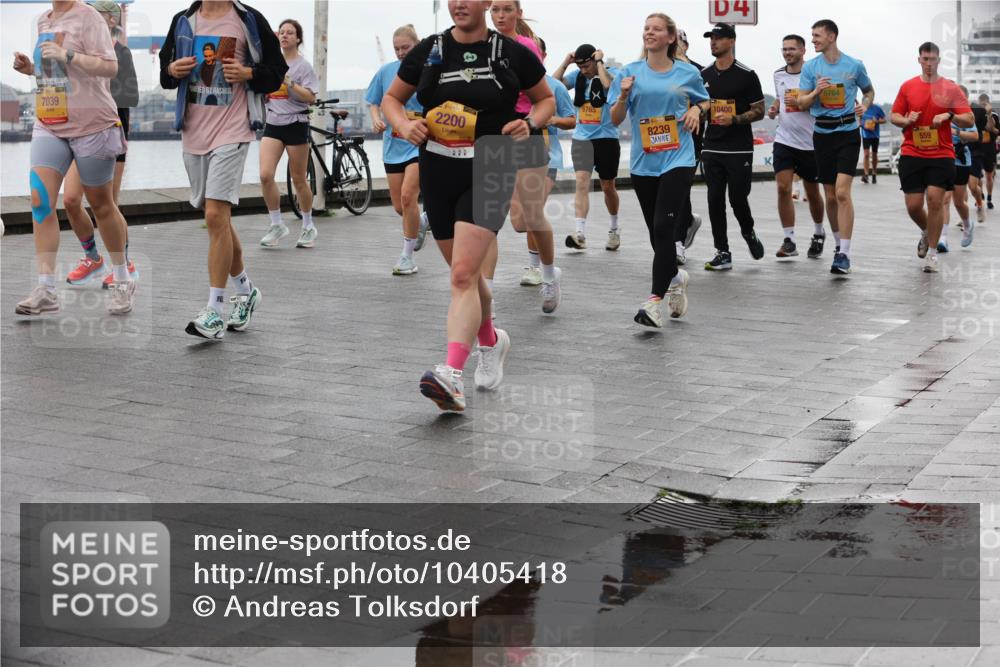 13.09.2026 - Kiel Lauf Andreas Tolksdorf http://msf.ph/oto/10405418 13.09.2026 11:06:52 Kiellinie 7039, 2200, 1000, 6765, 4, 8239, 10400, 6764, 559 meine-sportfotos.de