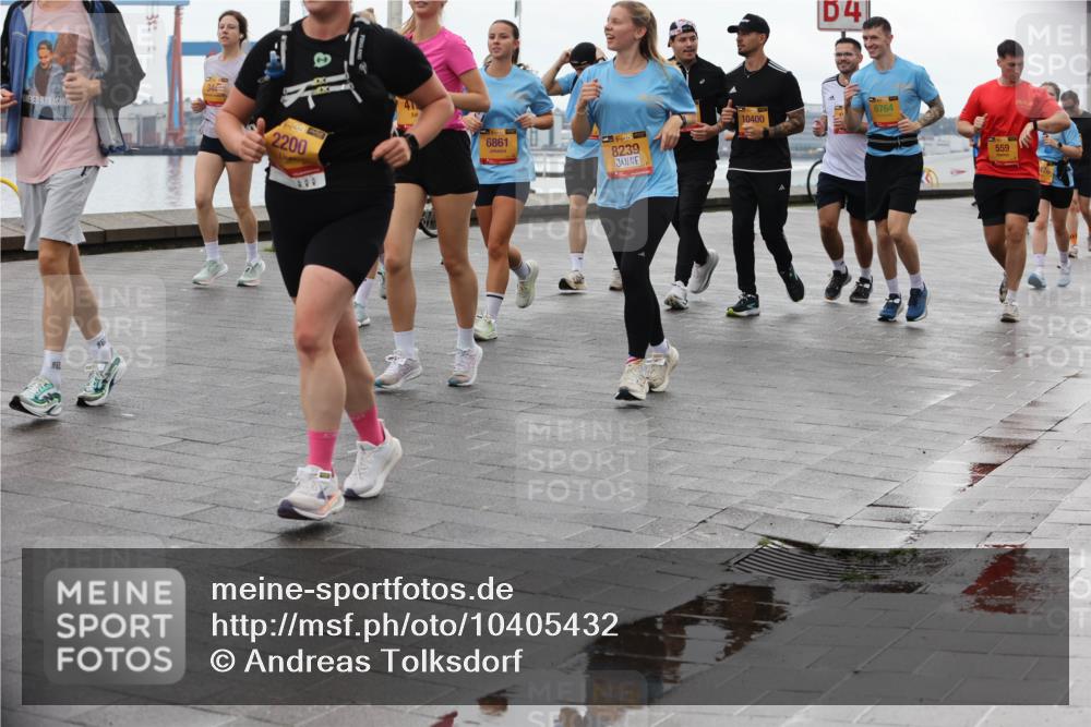 13.09.2026 - Kiel Lauf Andreas Tolksdorf http://msf.ph/oto/10405432 13.09.2026 11:06:52 Kiellinie 1, 394, 2200, 10400, 6861, 8239, 54, 6764, 559 meine-sportfotos.de