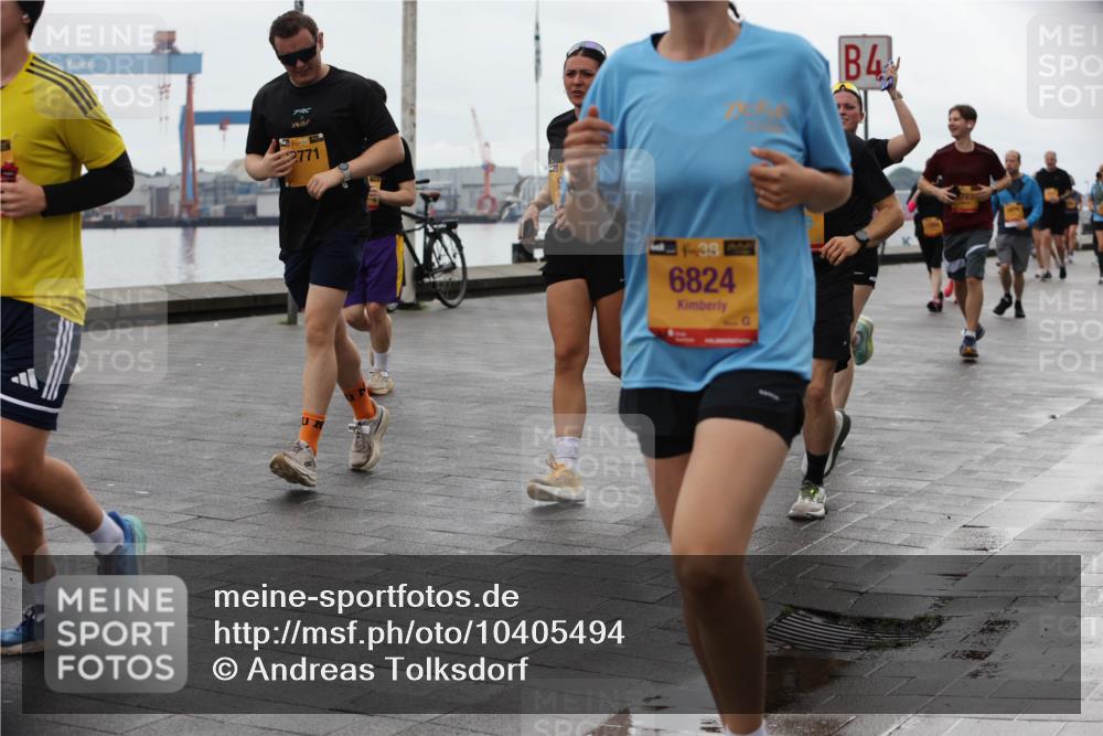 13.09.2026 - Kiel Lauf Andreas Tolksdorf http://msf.ph/oto/10405494 13.09.2026 11:06:59 Kiellinie 38, 2771, 39, 6824, 4, 783 meine-sportfotos.de