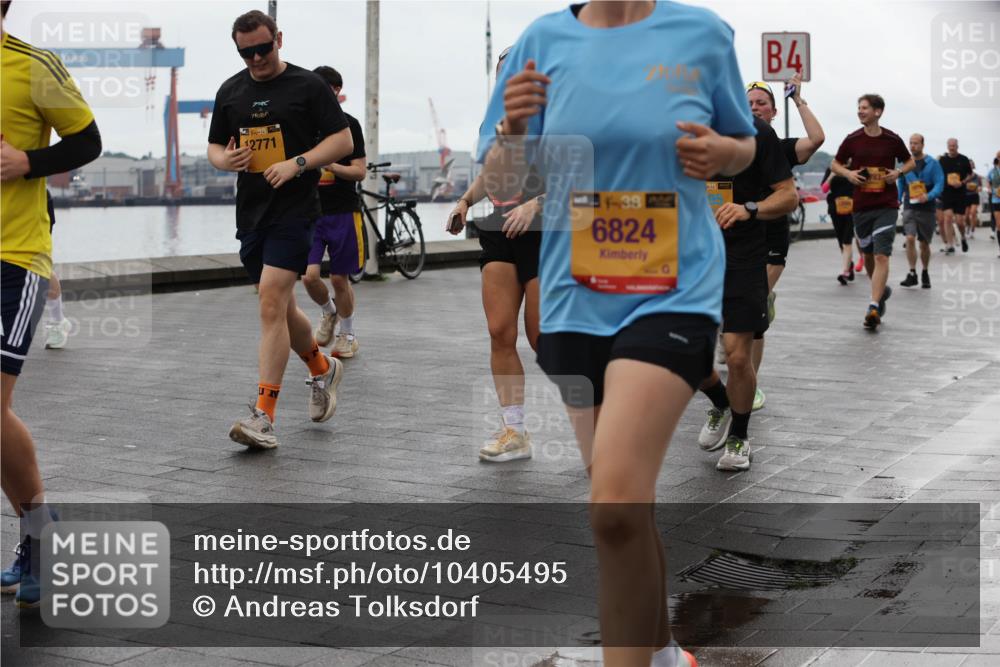 13.09.2026 - Kiel Lauf Andreas Tolksdorf http://msf.ph/oto/10405495 13.09.2026 11:06:59 Kiellinie 31, 7, 70, 39, 12771, 1, 39, 6824, 4 meine-sportfotos.de