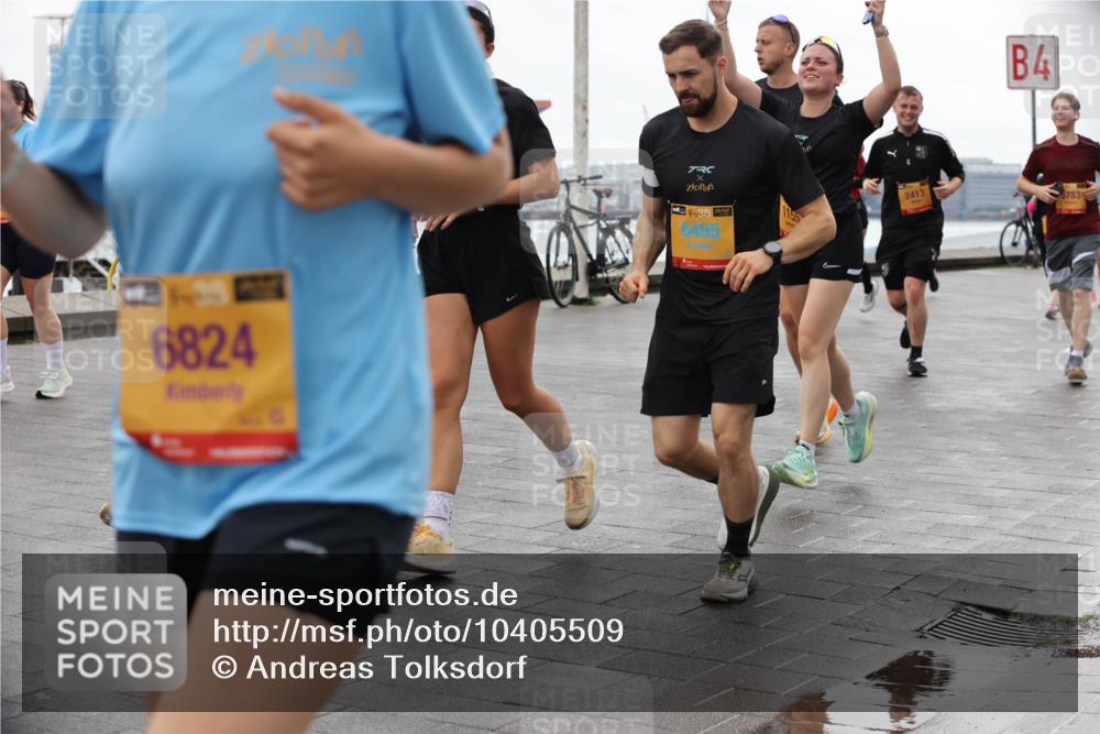 13.09.2026 - Kiel Lauf Andreas Tolksdorf http://msf.ph/oto/10405509 13.09.2026 11:06:59 Kiellinie 6824, 38, 6495, 2413, 4, 5783 meine-sportfotos.de