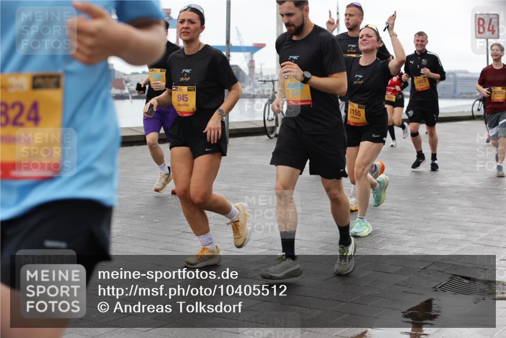 13.09.2026 - Kiel Lauf Andreas Tolksdorf http://msf.ph/oto/10405512 13.09.2026 11:07:00 Kiellinie 824, 4, 38, 945, 6495, 1155, 2413, 4, 5783 meine-sportfotos.de