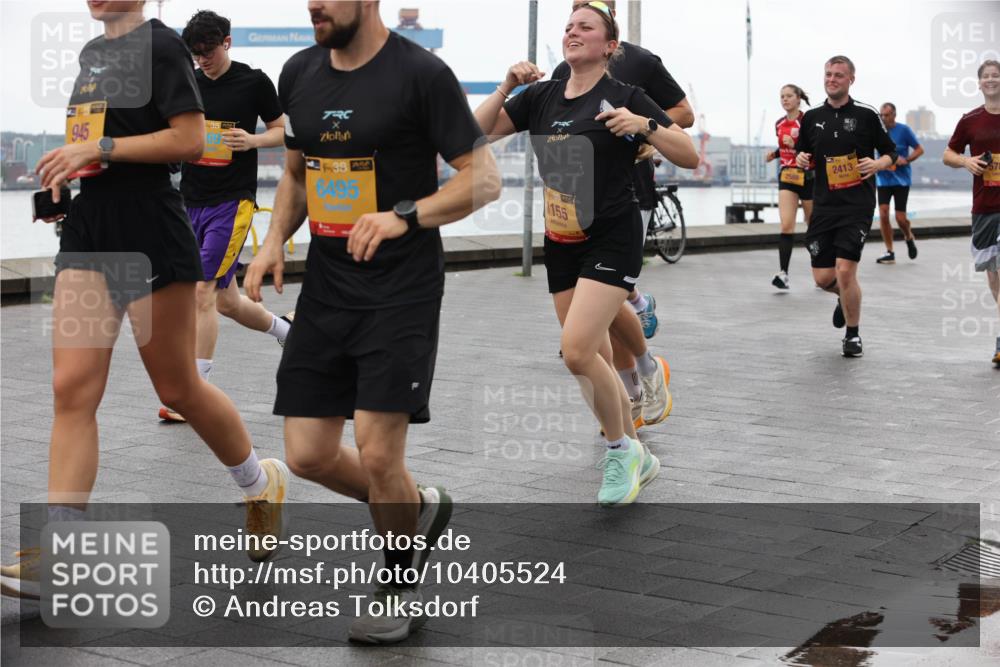 13.09.2026 - Kiel Lauf Andreas Tolksdorf http://msf.ph/oto/10405524 13.09.2026 11:07:00 Kiellinie 945, 39, 6495, 1155, 2413 meine-sportfotos.de