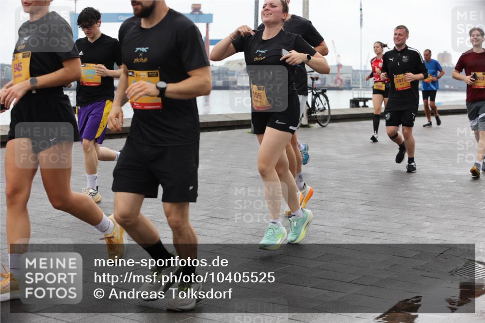 13.09.2026 - Kiel Lauf Andreas Tolksdorf http://msf.ph/oto/10405525 13.09.2026 11:07:00 Kiellinie 945, 39, 1269, 155, 2415, 7831 meine-sportfotos.de