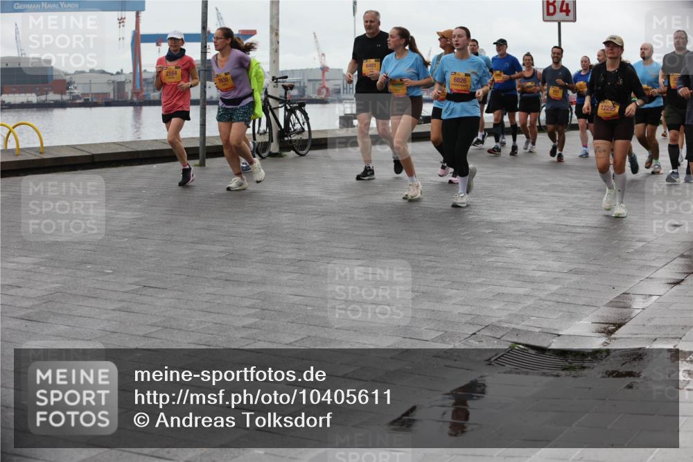 13.09.2026 - Kiel Lauf Andreas Tolksdorf http://msf.ph/oto/10405611 13.09.2026 11:07:07 Kiellinie 38, 6481, 2164, 7630, 6826, 4, 12295 meine-sportfotos.de