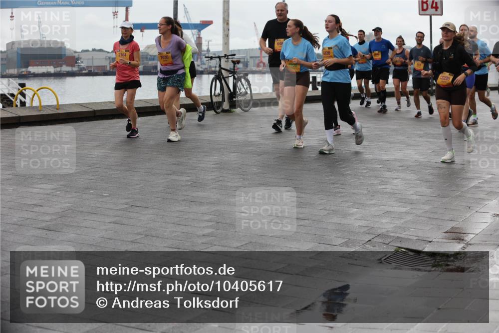 13.09.2026 - Kiel Lauf Andreas Tolksdorf http://msf.ph/oto/10405617 13.09.2026 11:07:08 Kiellinie 38, 648, 2164, 6826, 7630, 4, 12295 meine-sportfotos.de
