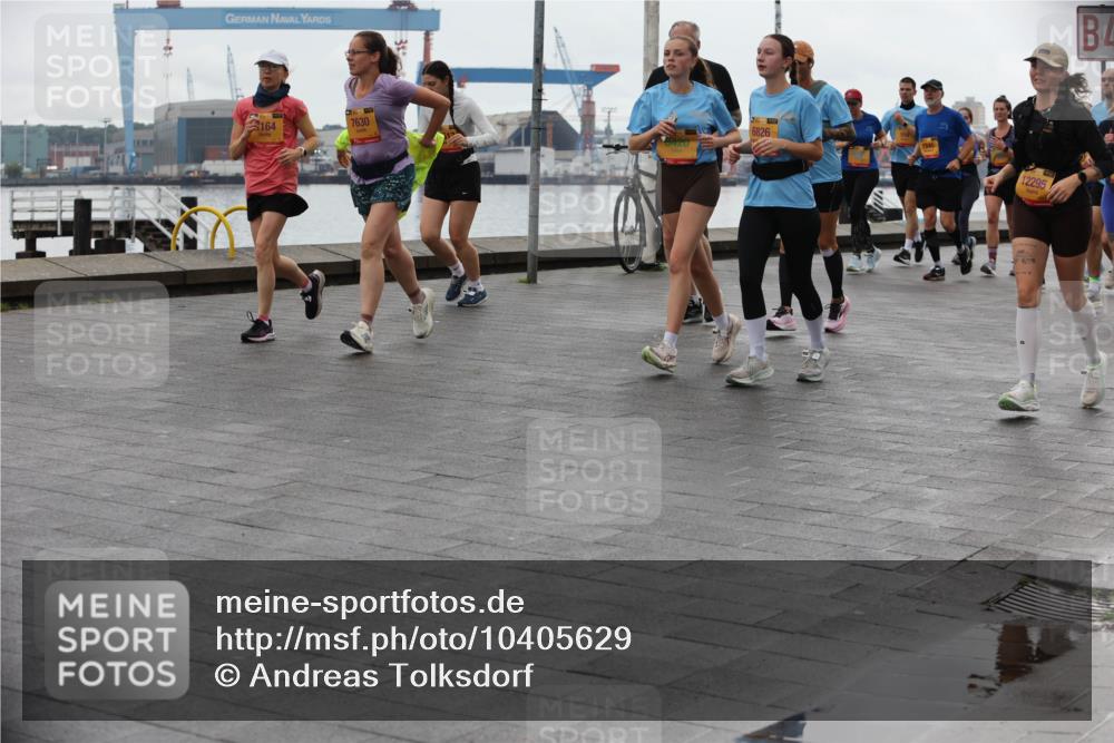 13.09.2026 - Kiel Lauf Andreas Tolksdorf http://msf.ph/oto/10405629 13.09.2026 11:07:08 Kiellinie 199, 7630, 164, 6826, 8420, 12295 meine-sportfotos.de
