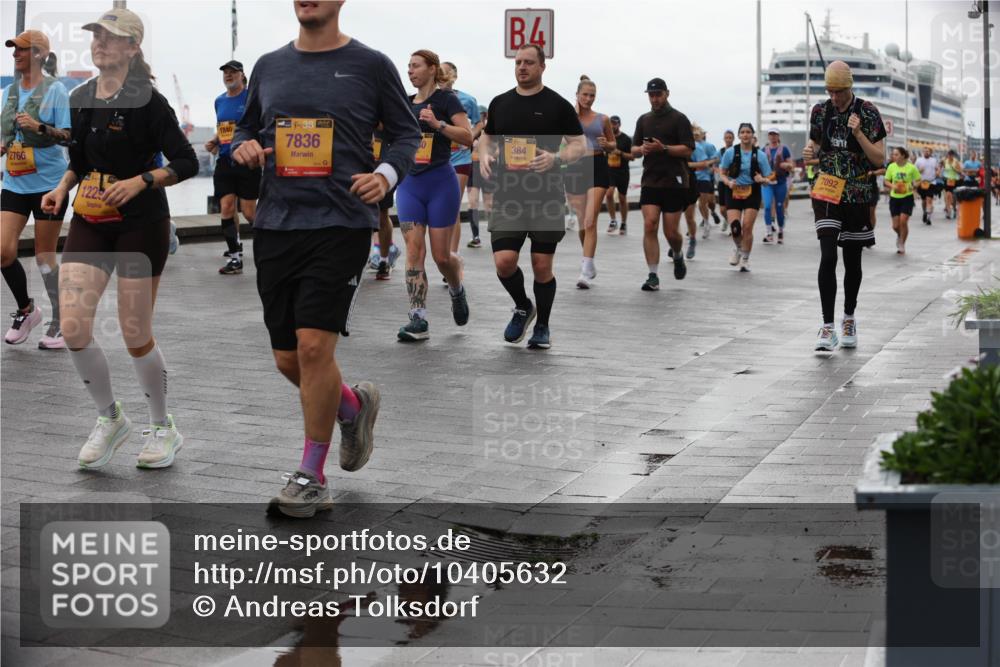 13.09.2026 - Kiel Lauf Andreas Tolksdorf http://msf.ph/oto/10405632 13.09.2026 11:07:10 Kiellinie 2766, 122, 1840, 1, 38, 7836, 4, 0, 384, 7092 meine-sportfotos.de