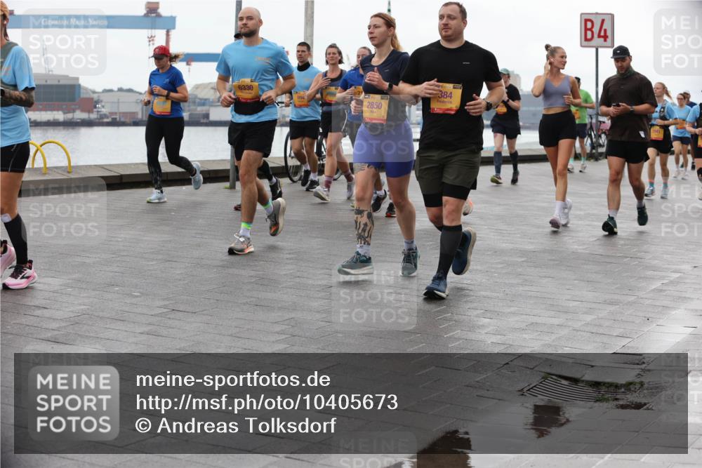 13.09.2026 - Kiel Lauf Andreas Tolksdorf http://msf.ph/oto/10405673 13.09.2026 11:07:11 Kiellinie 6330, 994, 2850, 38, 384, 4 meine-sportfotos.de
