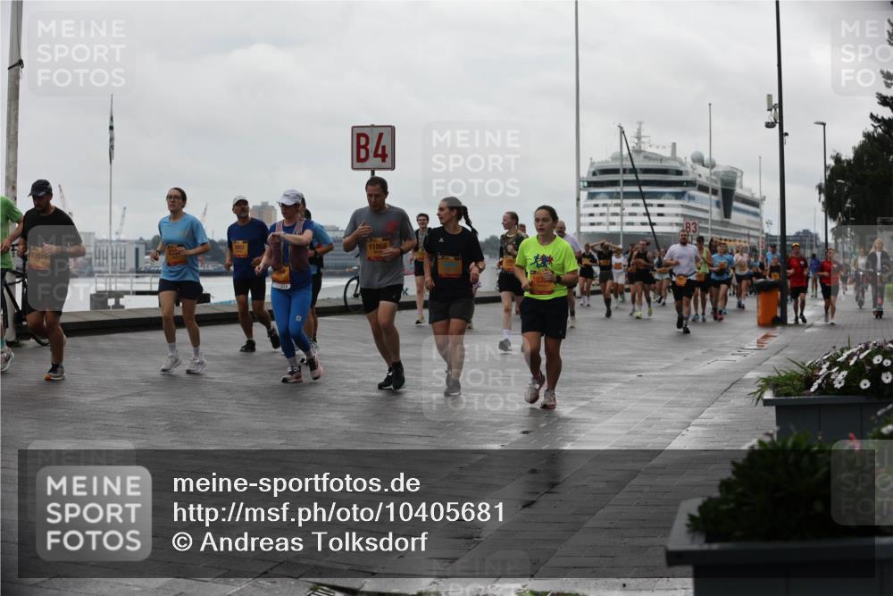 13.09.2026 - Kiel Lauf Andreas Tolksdorf http://msf.ph/oto/10405681 13.09.2026 11:07:17 Kiellinie 12615, 4, 11868, 1036 meine-sportfotos.de