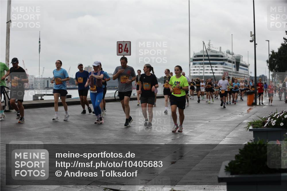 13.09.2026 - Kiel Lauf Andreas Tolksdorf http://msf.ph/oto/10405683 13.09.2026 11:07:17 Kiellinie 12615, 4, 11868, 10365, 3 meine-sportfotos.de