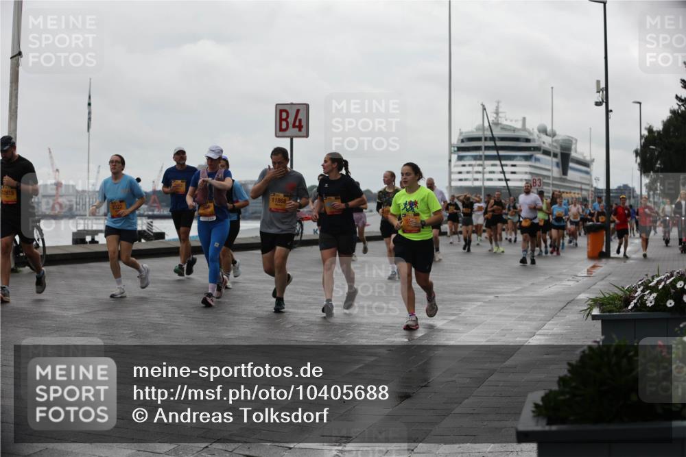 13.09.2026 - Kiel Lauf Andreas Tolksdorf http://msf.ph/oto/10405688 13.09.2026 11:07:17 Kiellinie 4, 11868, 12615, 8322, 3 meine-sportfotos.de