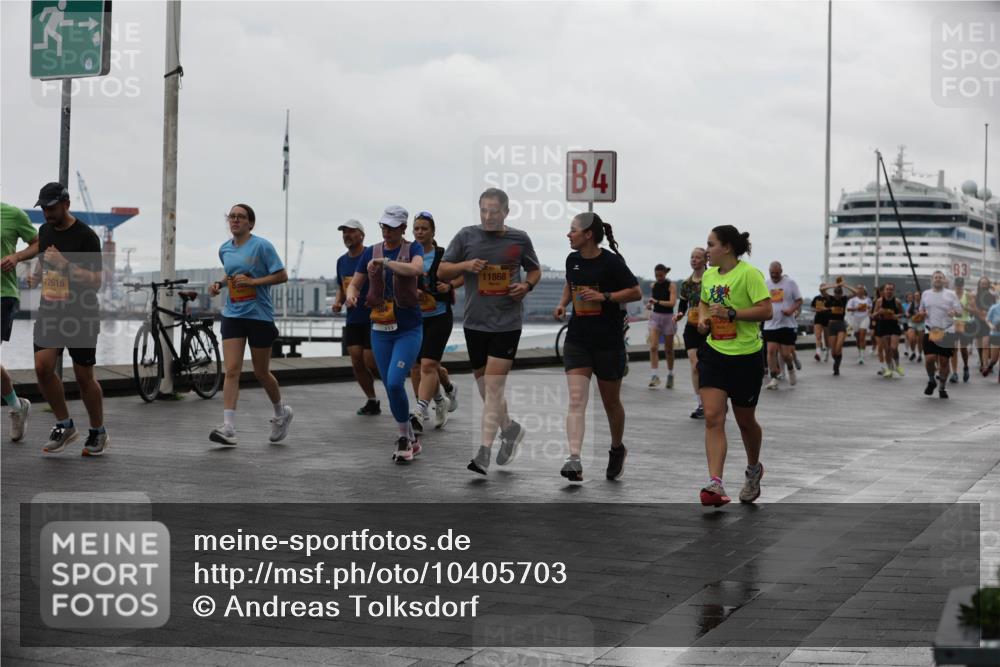 13.09.2026 - Kiel Lauf Andreas Tolksdorf http://msf.ph/oto/10405703 13.09.2026 11:07:18 Kiellinie 12615, 11868, 4, 3 meine-sportfotos.de