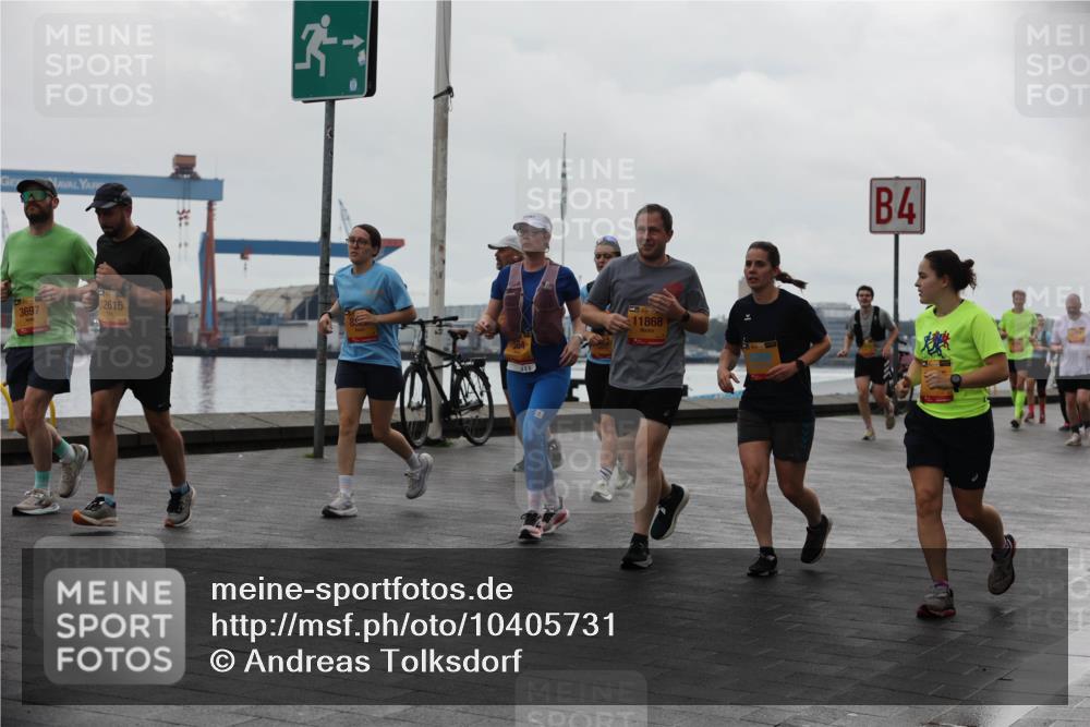 13.09.2026 - Kiel Lauf Andreas Tolksdorf http://msf.ph/oto/10405731 13.09.2026 11:07:18 Kiellinie 4, 3697, 12615, 11868 meine-sportfotos.de