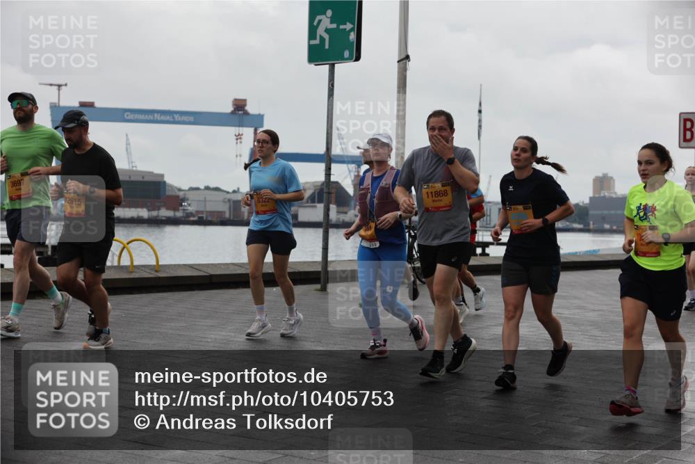 13.09.2026 - Kiel Lauf Andreas Tolksdorf http://msf.ph/oto/10405753 13.09.2026 11:07:19 Kiellinie 3697, 12615, 8322, 11868 meine-sportfotos.de
