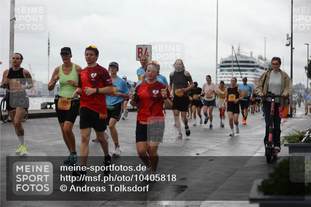 13.09.2026 - Kiel Lauf Andreas Tolksdorf http://msf.ph/oto/10405818 13.09.2026 11:07:29 Kiellinie 11540, 1694, 2036, 4, 2034, 6227, 742, 9 meine-sportfotos.de