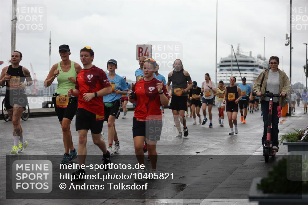 13.09.2026 - Kiel Lauf Andreas Tolksdorf http://msf.ph/oto/10405821 13.09.2026 11:07:30 Kiellinie 1540, 39, 1694, 4, 6227, 742 meine-sportfotos.de