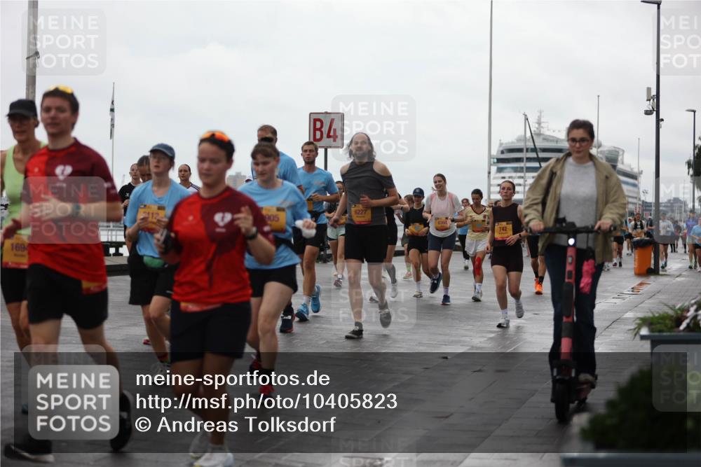 13.09.2026 - Kiel Lauf Andreas Tolksdorf http://msf.ph/oto/10405823 13.09.2026 11:07:30 Kiellinie 1694, 4, 905, 6227, 8360, 742 meine-sportfotos.de