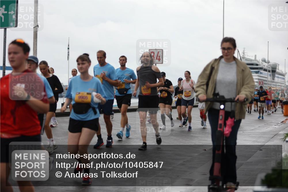 13.09.2026 - Kiel Lauf Andreas Tolksdorf http://msf.ph/oto/10405847 13.09.2026 11:07:31 Kiellinie 9905, 613, 6227, 84, 8363, 8360, 3 meine-sportfotos.de