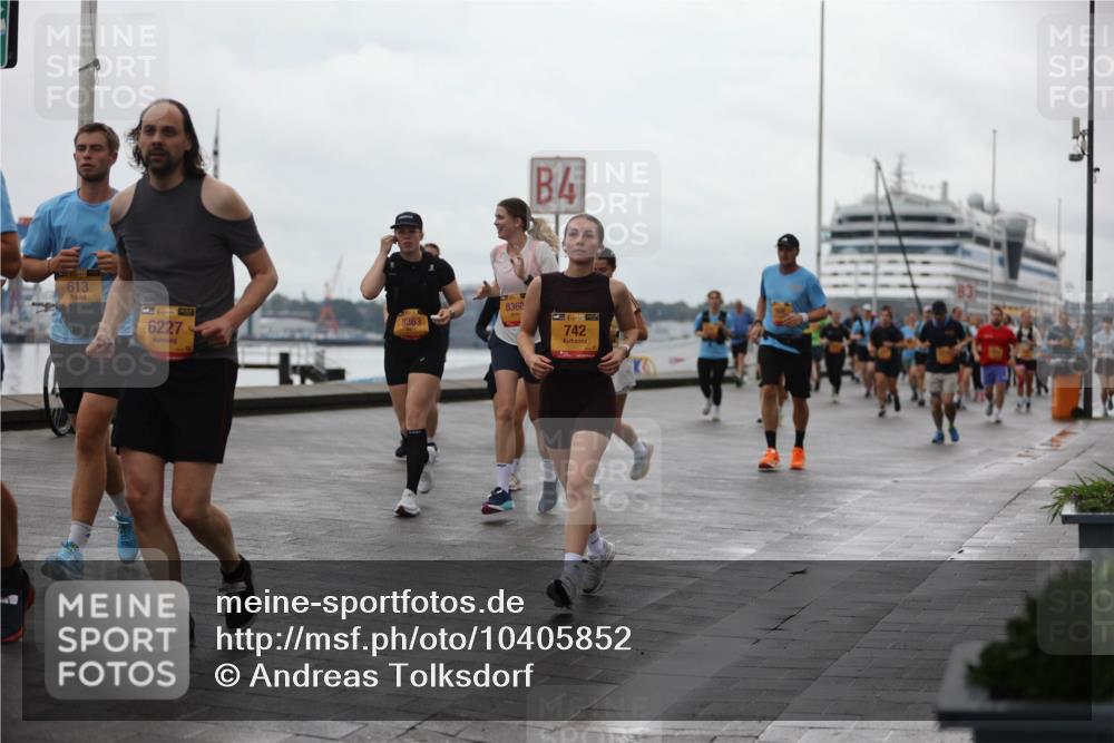 13.09.2026 - Kiel Lauf Andreas Tolksdorf http://msf.ph/oto/10405852 13.09.2026 11:07:33 Kiellinie 4, 39, 613, 39, 6227, 8363, 8360, 138, 742 meine-sportfotos.de