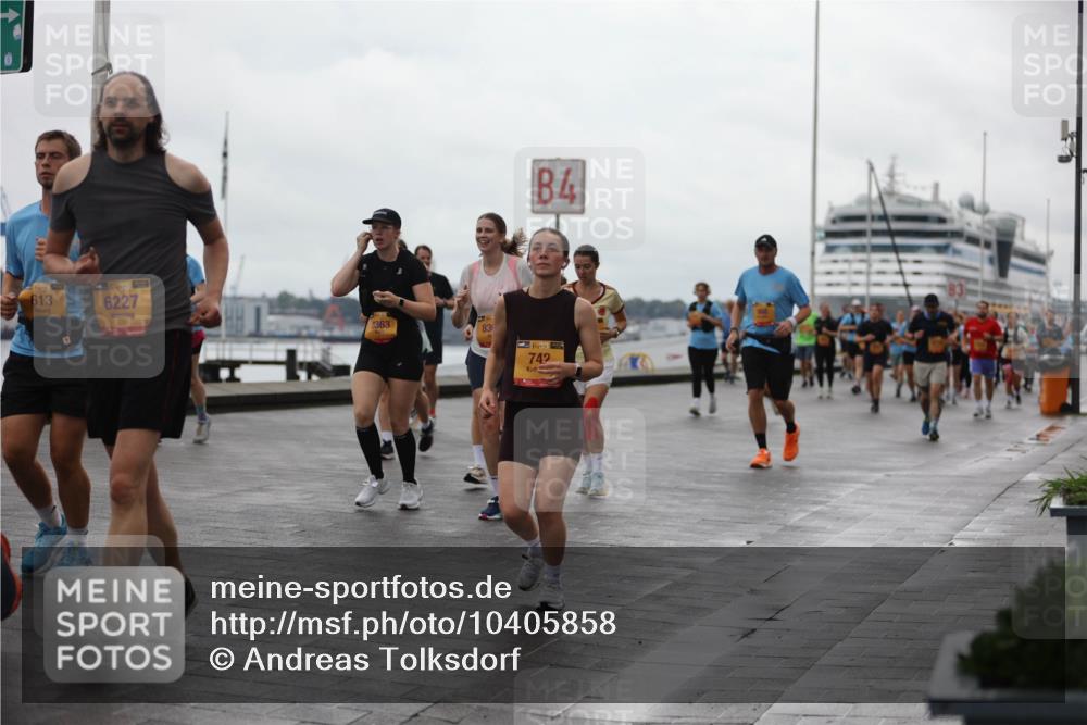 13.09.2026 - Kiel Lauf Andreas Tolksdorf http://msf.ph/oto/10405858 13.09.2026 11:07:33 Kiellinie 39, 613, 39, 6227, 4, 8363, 83, 150, 742 meine-sportfotos.de