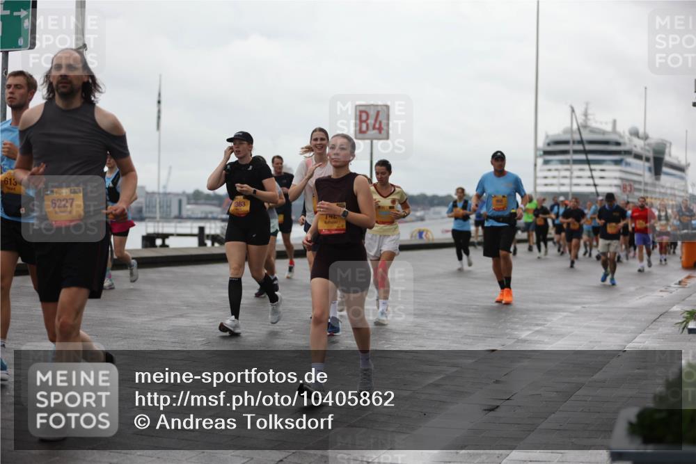 13.09.2026 - Kiel Lauf Andreas Tolksdorf http://msf.ph/oto/10405862 13.09.2026 11:07:33 Kiellinie 613, 6227, 363, 1474, 4 meine-sportfotos.de