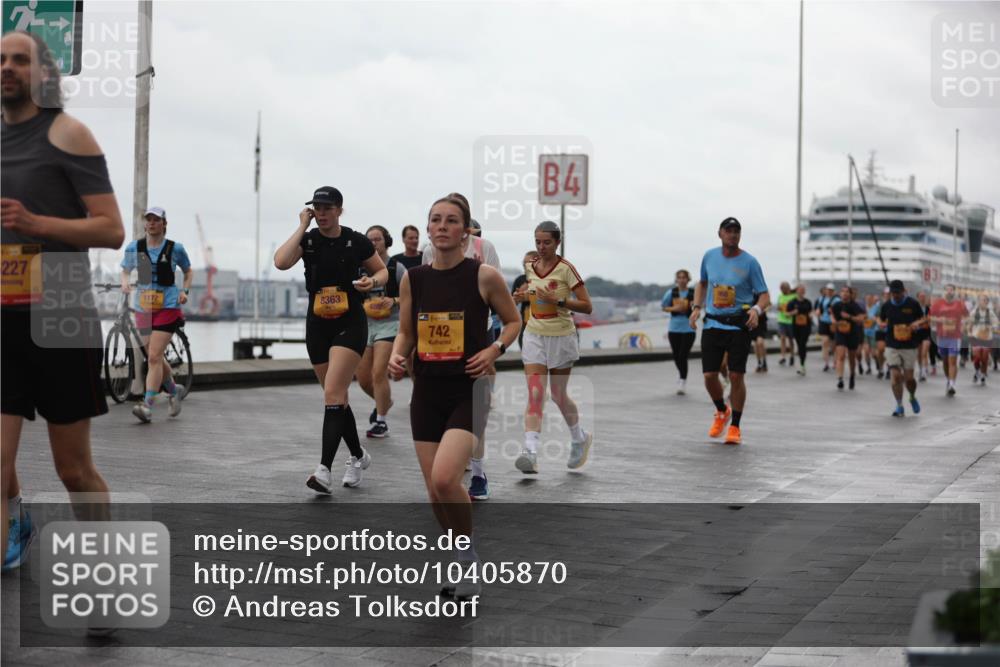 13.09.2026 - Kiel Lauf Andreas Tolksdorf http://msf.ph/oto/10405870 13.09.2026 11:07:33 Kiellinie 35, 227, 1172, 8363, 39, 742, 4 meine-sportfotos.de